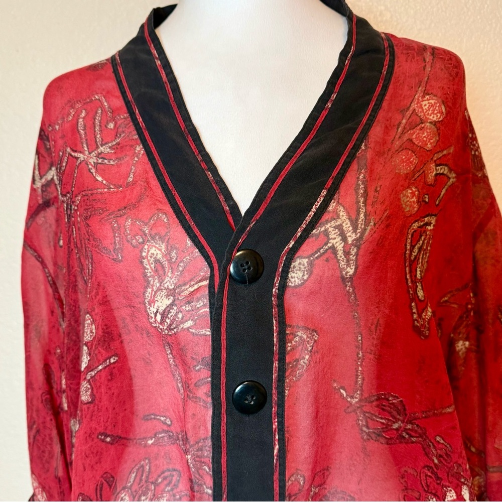 Chico’s Sheer Silk Shrunken Kimono Top Jacket Shacket Red Black Size Medium - Picture 2 of 14